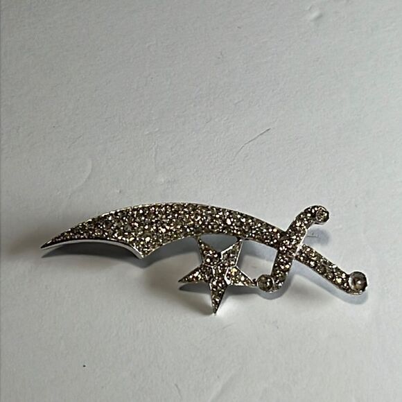 Vintage Kramer Sword Rhinestone Pin - Picture 1 of 4